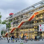 New And Designed Studio Well Equipped - Heart Of Paris 2