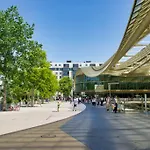 New And Designed Studio Well Equipped - Heart Of Paris 2