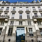Modern French Studio In Paris