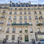 Superbe appartement de charme proche Champs Elysées