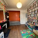 Apartment Near Montmartre