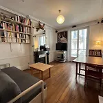 Apartment Near Montmartre