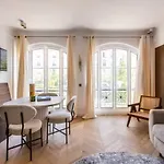 Central&Spacious 2Bd Apart For 6