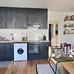 Bright 34 M Ideally Located In Paris