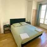 Gustave - Charming Eiffel Tower Appartement -