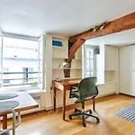 Nice Apartment For 2 People - Paris 4E