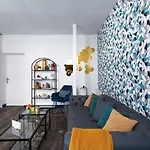 Huge 2 Floor With Home Theatre Room