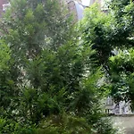 A Cosy Gem 2 Steps From The Sacre-Coeur