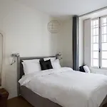 Charming Appartment In Le Marais