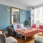 Apartment Place De L\'Etoile By Studio Prestige