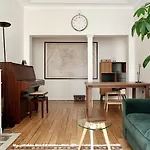 Eiffel Tower Appartment