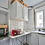 Appartement Quartier Champs-Elysees 3