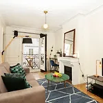 Latin Quarter With Balcony - Cityapartmentstay