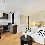 Elegant Studio Pour 2 Personnes - Opera Garnier