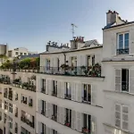 Bright Modern Apartment, 2 Bedrooms, 6 Guests