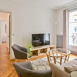 Appartement Haussman Et Son Balcon - Welkeys