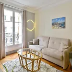 Appartement Haussman Et Son Balcon - Welkeys