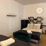 Design Appartment In The Marais