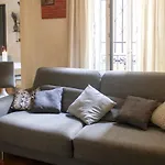 Bright 40 M Apartment In Paris 17Th District