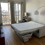 Appartement Au Pied De Montmartre / Jules Joffrin