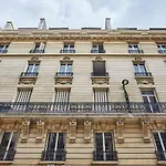 Apartement Montaigne George V By Studio Prestige