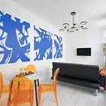 Modern Large Studio Apartment For 3
