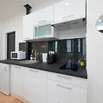 Modern Studio Apartment For 3