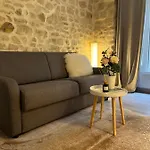 Modern Mini Flat In Paris Center