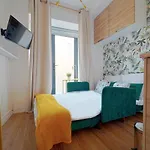 Adorable Updated Studio In The Heart Of The Bustling Le Marais District