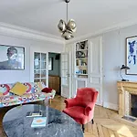 Apartment Center Of Paris With Terrace By Studio Prestige