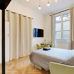 Charming Apartment In Heart Of Le Marais - Gethosted