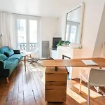 Bright Apartment Ideal For Exploring Paris