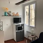 Studio Avec Vue Au Centre De Paris