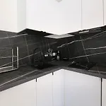 Appartement Proche Des Celebres Puces De Paris 4P