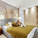 Apartment Batignolle Montmartre By Studio Prestige