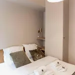 Modern 2 Bedrooms Near Louvre
