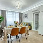 Charming Apart New 2 Bedrooms With Aircon