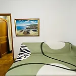 Dream Dwell Paris-Two-Bedroom Flat Near Pompidou Centre