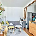 T2 Confortable Et Raffine Au Coeur De Paris