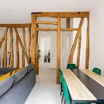 Luxurious 2 Bedroom Avenue Des Champs-Elysees Saint-Philippe Du Roule Free Netflix
