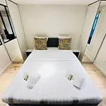 Great Flat In Center Of Paris