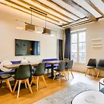 Urban Flat 73 - Luxury Parisian Flat Near Les Halles Rivoli