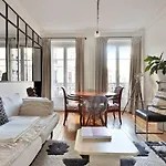 Elegant And Comfortable Apartment Near Montmartre - Welkeys