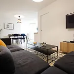 Spacious Apartment Near The Champs De Mars