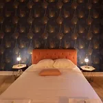 DEMAISTRE Refurbished apartment close to Sacré Coeur 4P