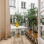Lovely Center Residence
