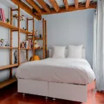 Lovely Center Residence