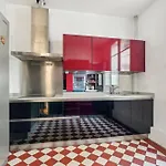 Appartement de standing proche de l\'avenue des Champs Elysées by Weekome
