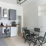 Chemin Vert/Voltaire : Charming Apartment 4P