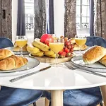 Le Marais 1Br Place Saint